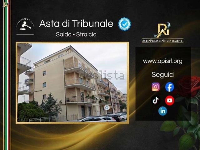 Appartamento in vendita di 170 m² in Via Vincenzo Monaldi, 41