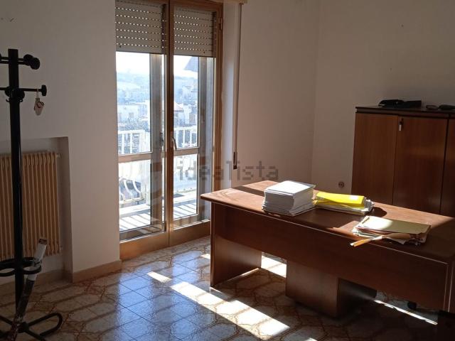 Appartamento in vendita di 170 m² in Viale Affaccio