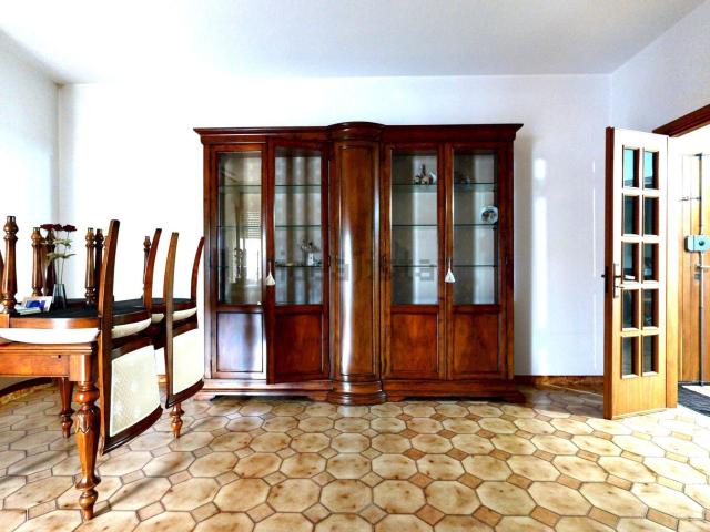 Appartamento in vendita di 170 m² in Viale Aldo Moro, 21