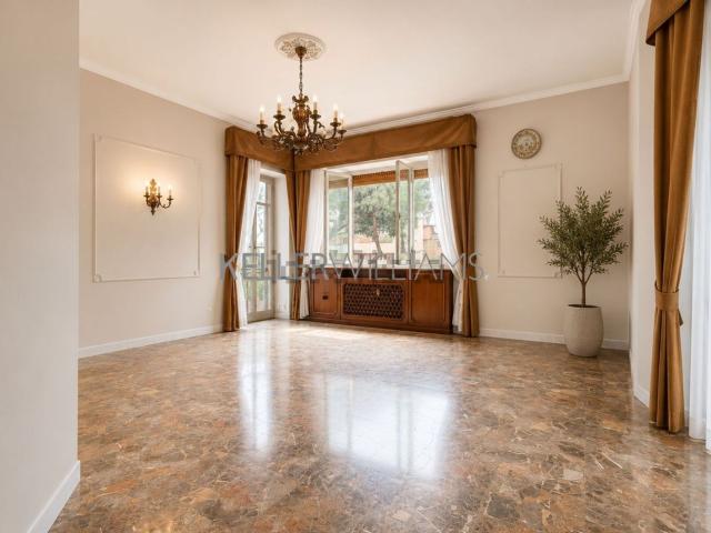 Appartamento in vendita di 170 m² in Viale dell&apos Oceano Atlantico, 4