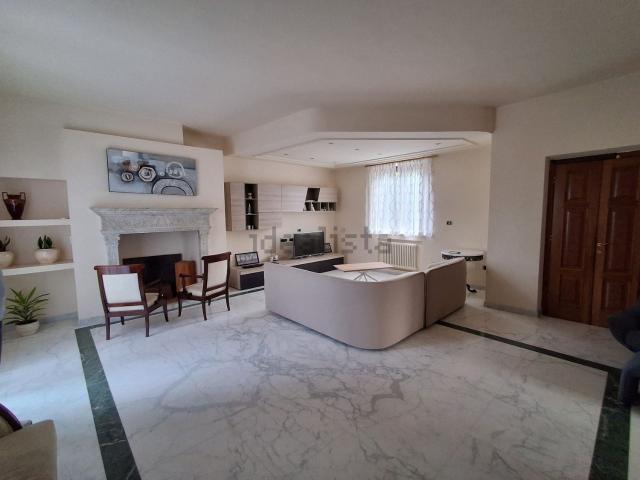 Appartamento in vendita di 170 m² in Viale Giuseppe Mazzini