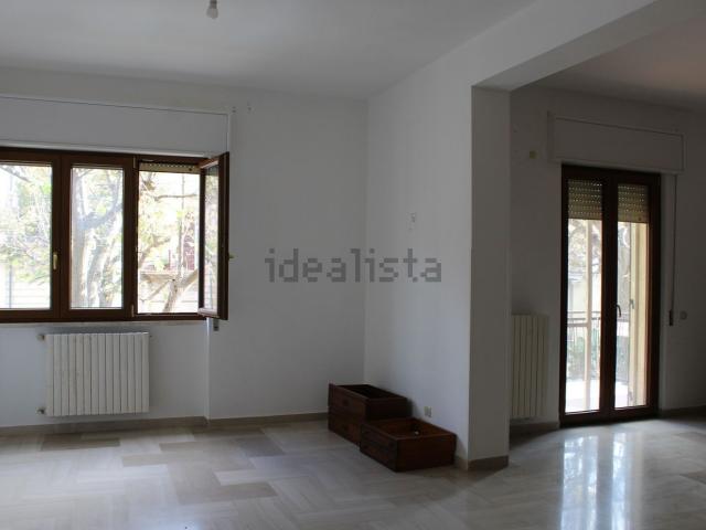 Appartamento in vendita di 170 m² in Viale Lilla Vincenzo, 102