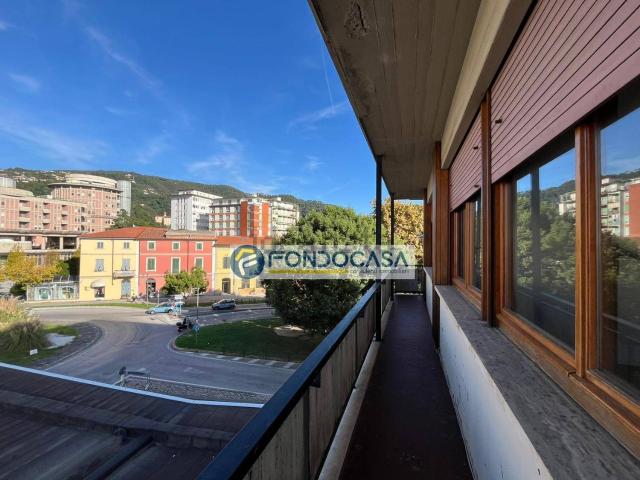 Appartamento in vendita di 170 m² in Viale Roma