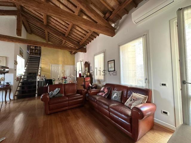 Appartamento in vendita di 170 m² in Calle Francesco Crispi, 200