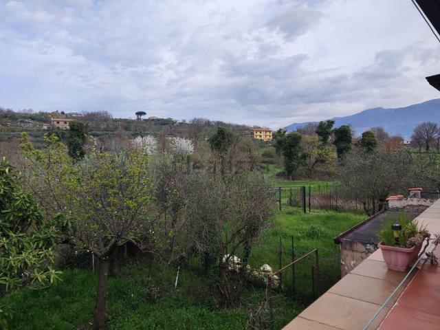 Appartamento in vendita di 170 m² in Contrada Mascone, 6