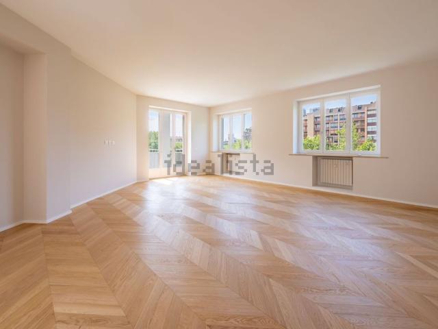 Appartamento in vendita di 170 m² in Corso Sempione, 80
