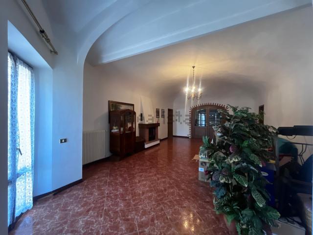 Appartamento in vendita di 170 m² in Località Ancarano Sotto