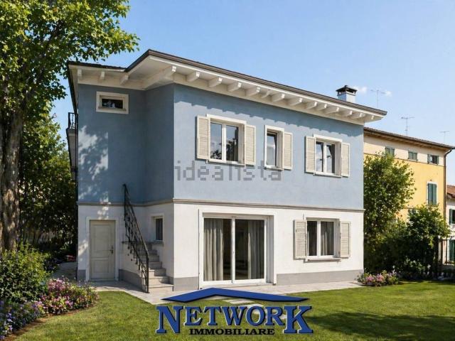 Appartamento in vendita di 170 m² in Località Sant&apos Anna