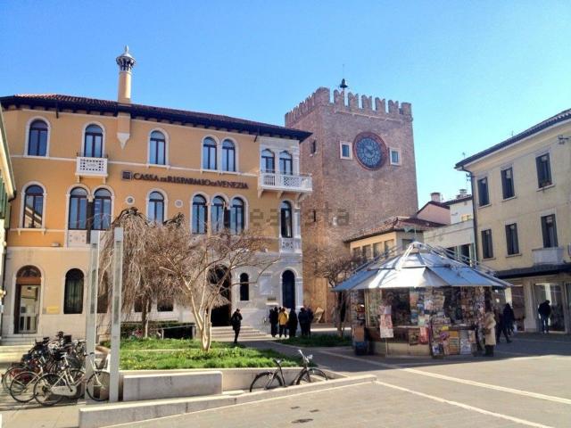 Appartamento in vendita di 170 m² in Piazza Erminio Ferretto