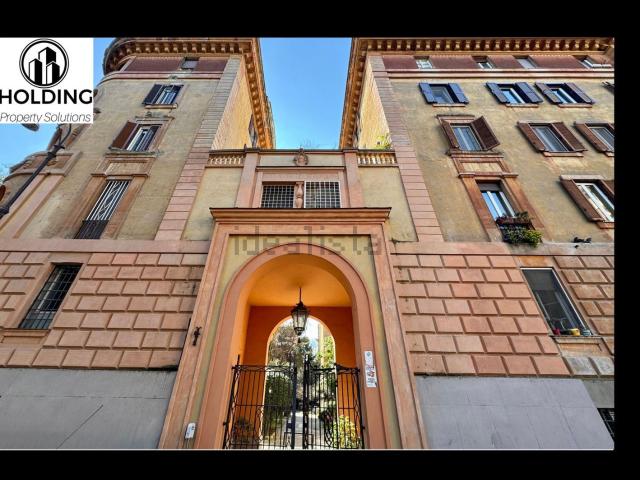 Appartamento in vendita di 170 m² in Piazza Melozzo da Forlì