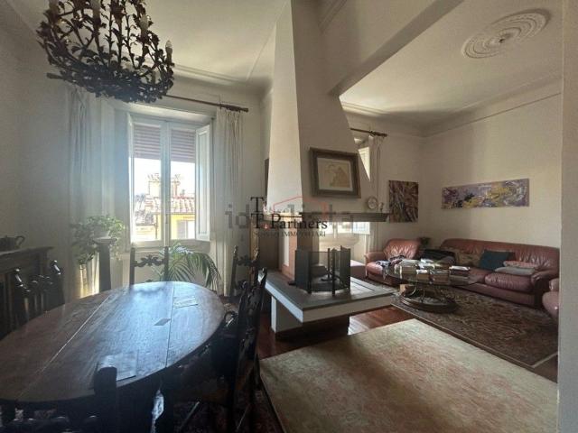 Appartamento in vendita di 170 m² in Piazzale della Porta al Prato