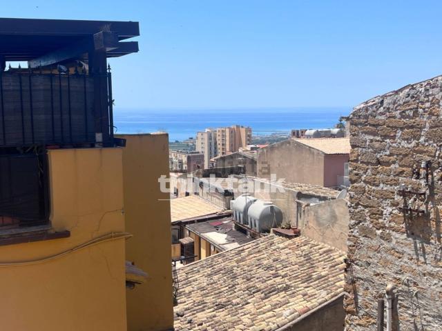 Appartamento in vendita di 170 m² in Salita San Michele, 17