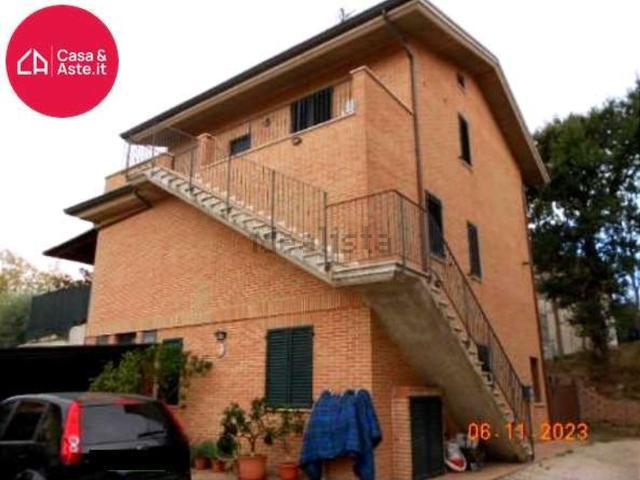 Appartamento in vendita di 170 m² in Strada Faleriense, 5450