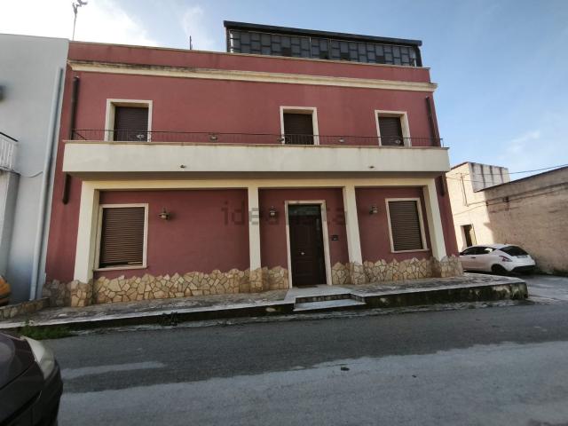 Appartamento in vendita di 170 m² in Strada Leonardo Pizzardi
