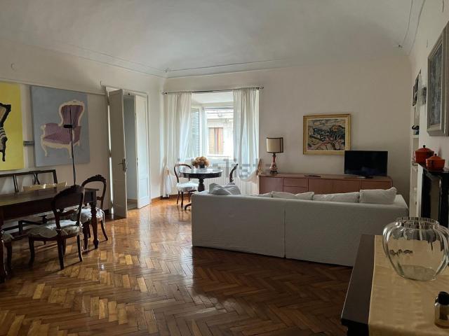 Appartamento in vendita di 171 m² in Via Cristoforo Poggiali, 24