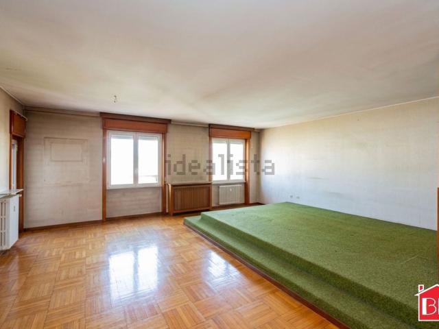 Appartamento in vendita di 171 m² in Via Giulio e Corrado Venini, 43