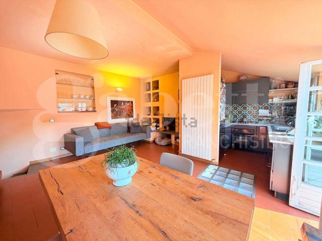 Appartamento in vendita di 171 m² in Via Giovanni Nicotera