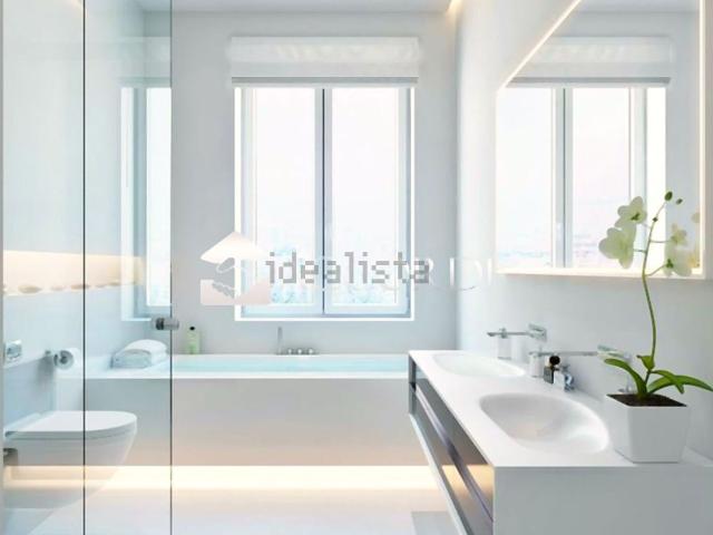 Appartamento in vendita di 171 m² in Via Guido Bergamo