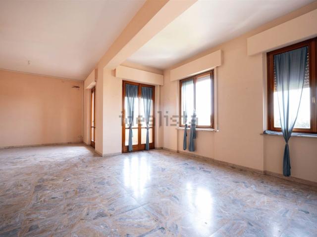 Appartamento in vendita di 171 m² in Via della Robbia