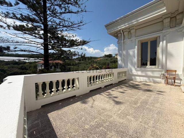 Appartamento in vendita di 171 m² in Via delle Valli, 26