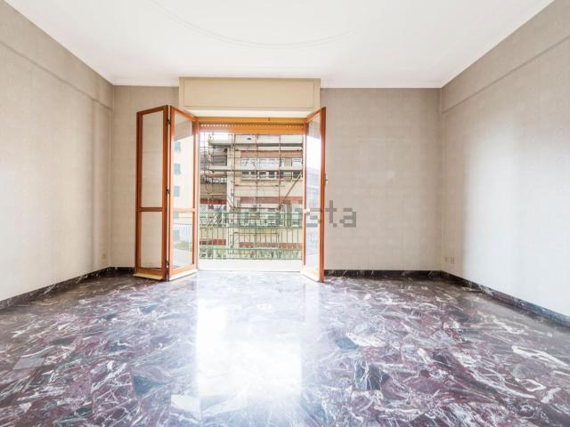 Appartamento in vendita di 171 m² in Via Emanuele Canesi, 16