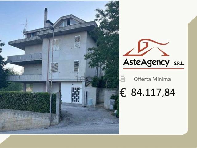 Appartamento in vendita di 171 m² in Via Fonte Vecchia, 18