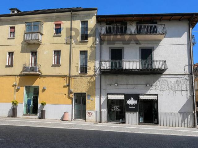 Appartamento in vendita di 171 m² in Via Molinella, 1