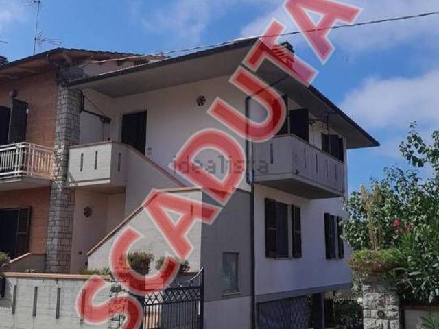 Appartamento in vendita di 171 m² in Via Tempora