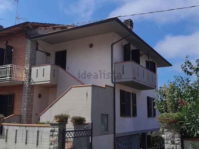 Appartamento in vendita di 171 m² in Via Tempora
