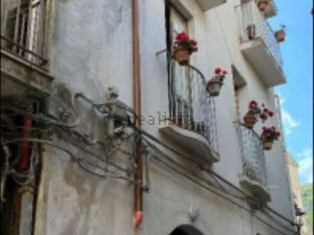 Appartamento in vendita di 171 m² in Via Umberto I