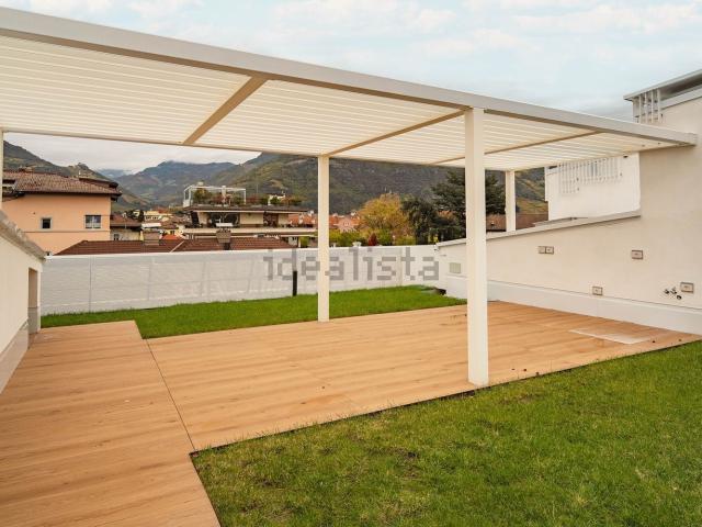 Appartamento in vendita di 171 m² in Via Zara, 11