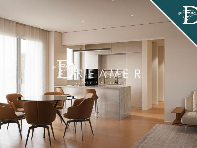 Appartamento in vendita di 171 m² in Viale Ammiraglio Morin, 7