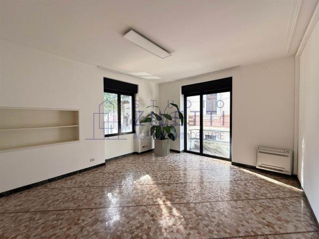 Appartamento in vendita di 171 m² in Contrada di Santa Croce, 5