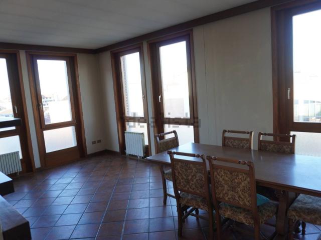 Appartamento in vendita di 171 m² in Contrada Nuova, 16