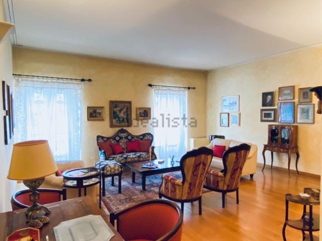 Appartamento in vendita di 171 m² in Piazza Castello, 99