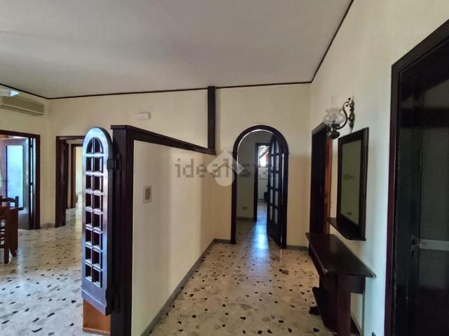 Appartamento in vendita di 172 m² in Via Circumvallazione, 31
