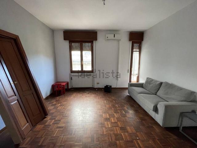 Appartamento in vendita di 172 m² in Via G. Tommasini