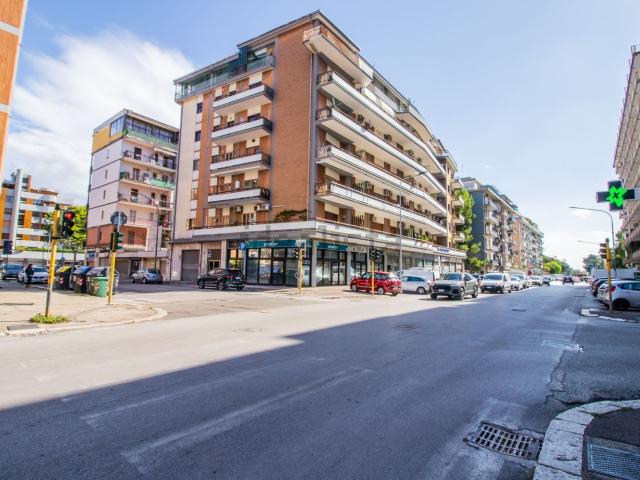 Appartamento in vendita di 172 m² in Via Giuseppe Gabrielli, 4