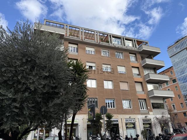 Appartamento in vendita di 172 m² in Via Giovanni Severano, 35