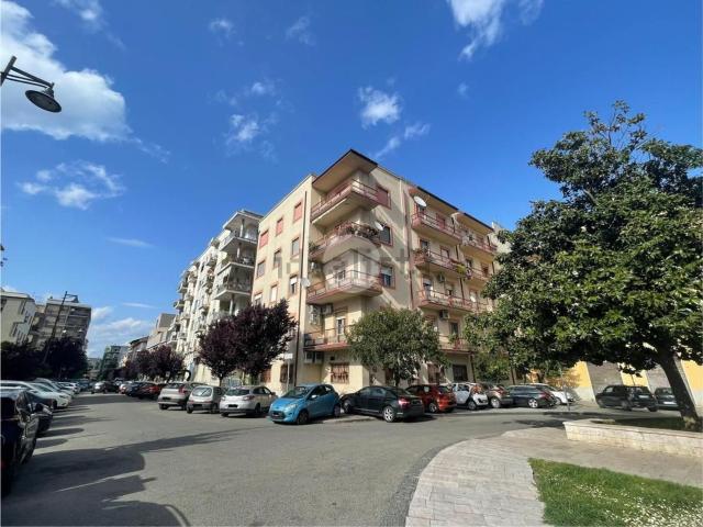 Appartamento in vendita di 172 m² in Via Giovanni Palatucci, 2