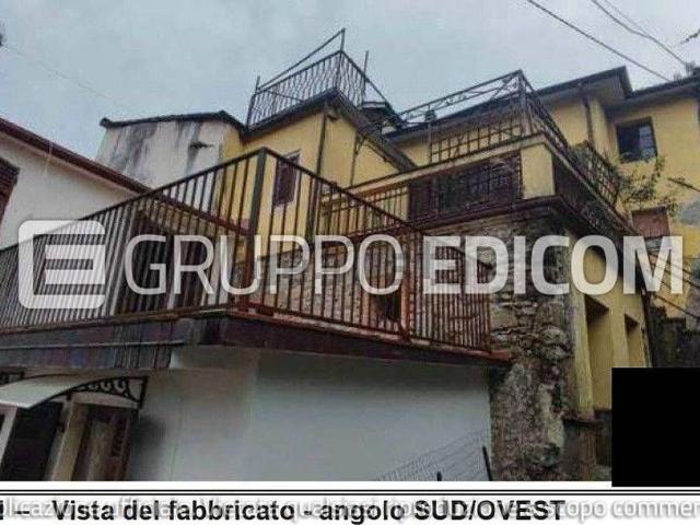 Appartamento in vendita di 172 m² in Via Dante Alighieri