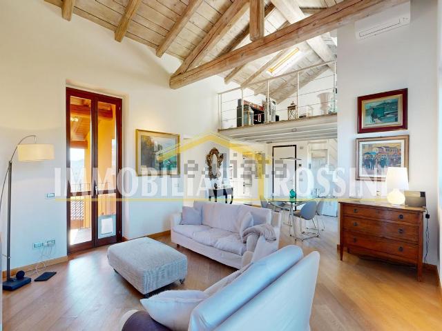 Appartamento in vendita di 172 m² in Via dei Boderi, 118