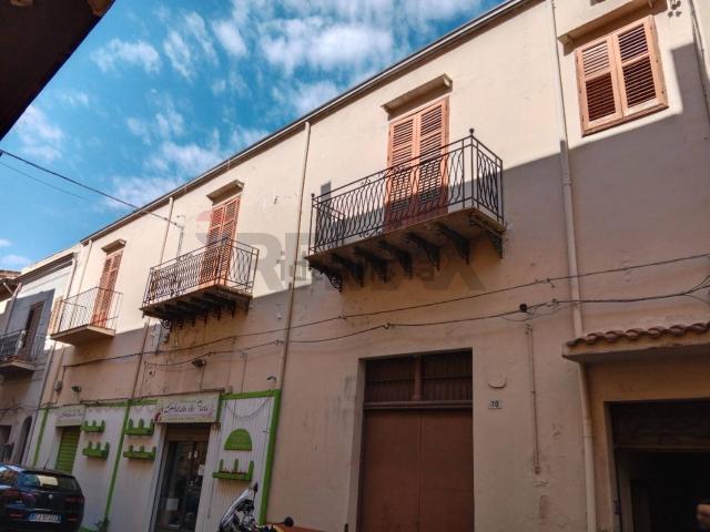 Appartamento in vendita di 172 m² in Via Roma, 68