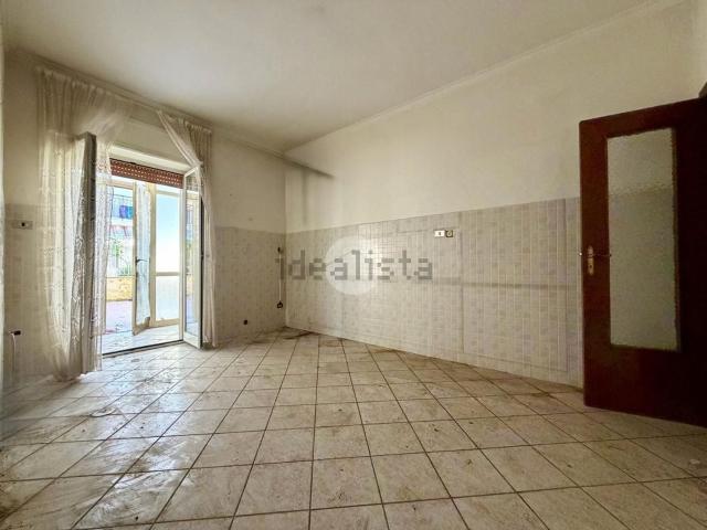 Appartamento in vendita di 172 m² in Via Raffaele Viviani, 44