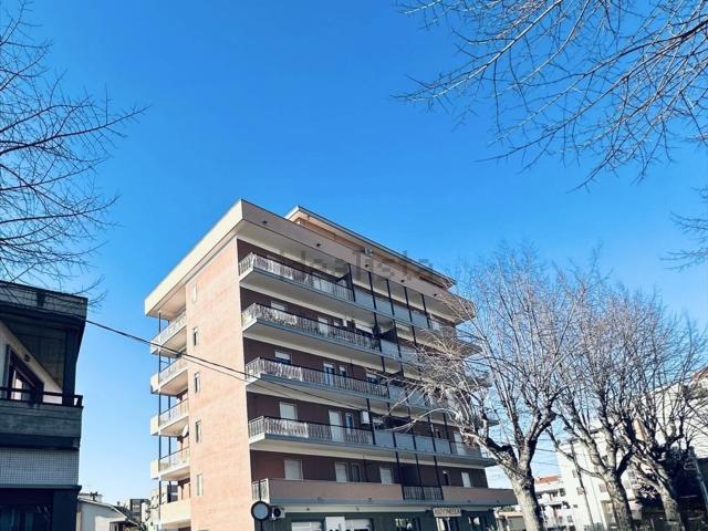 Appartamento in vendita di 172 m² in Via Vincenzo Bellini, 10
