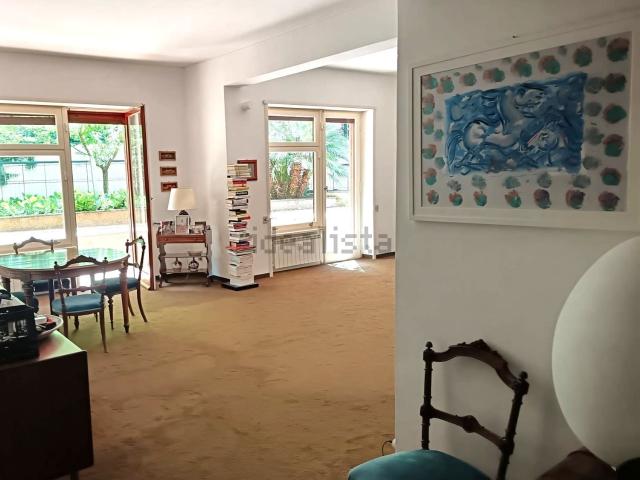 Appartamento in vendita di 173 m² in Via Cassia