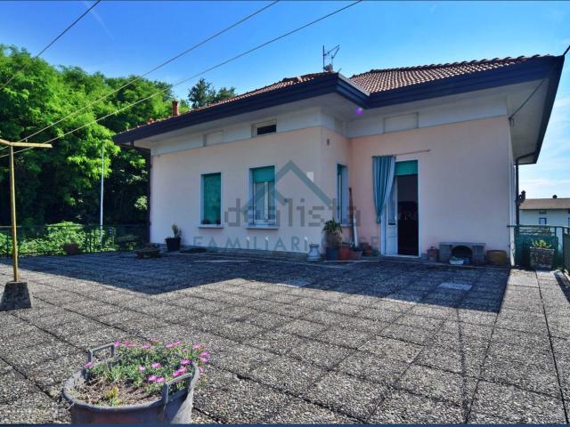 Appartamento in vendita di 173 m² in Via Cesare Battisti