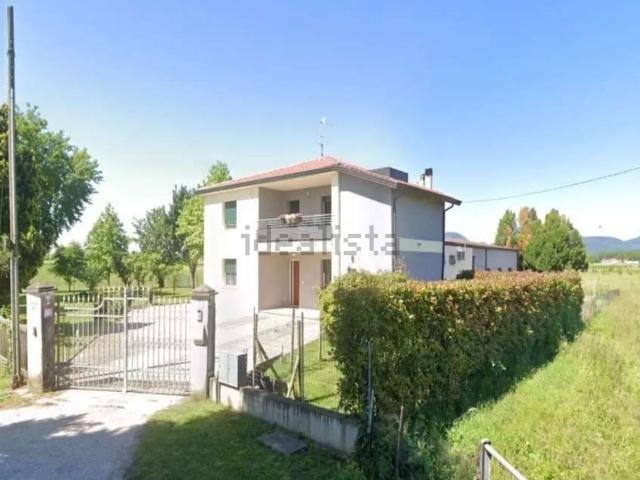 Appartamento in vendita di 173 m² in Via Chiodare, 43