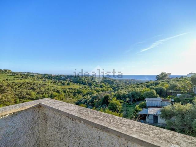 Appartamento in vendita di 173 m² in Via Guastatori del Genio