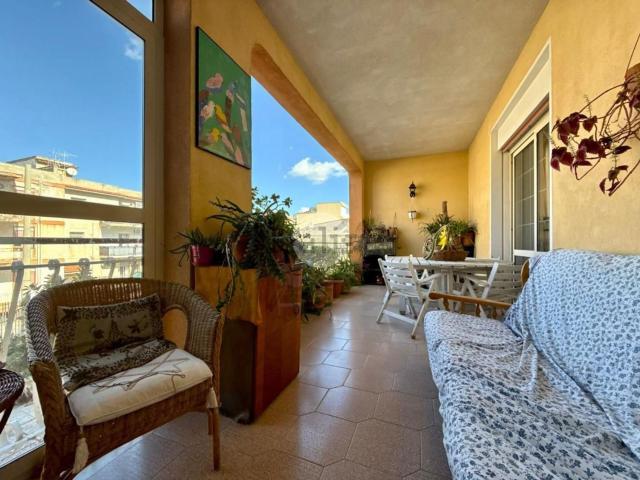 Appartamento in vendita di 173 m² in Via Don L. Sturzo, 11